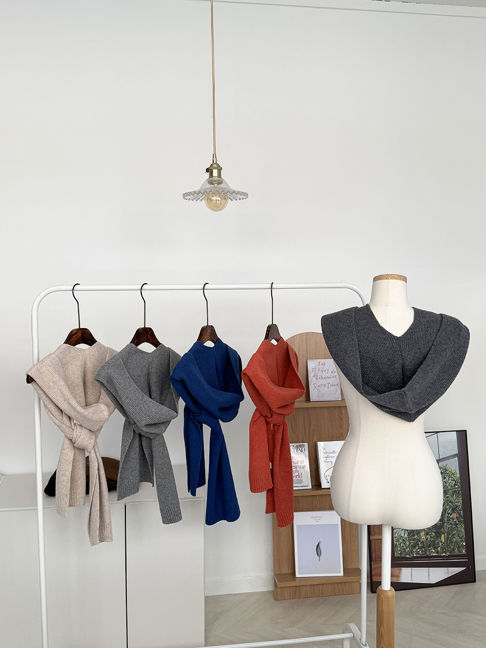 포근하고 스타일리시한 울 머플러와 후드, 니트 목도리 추천