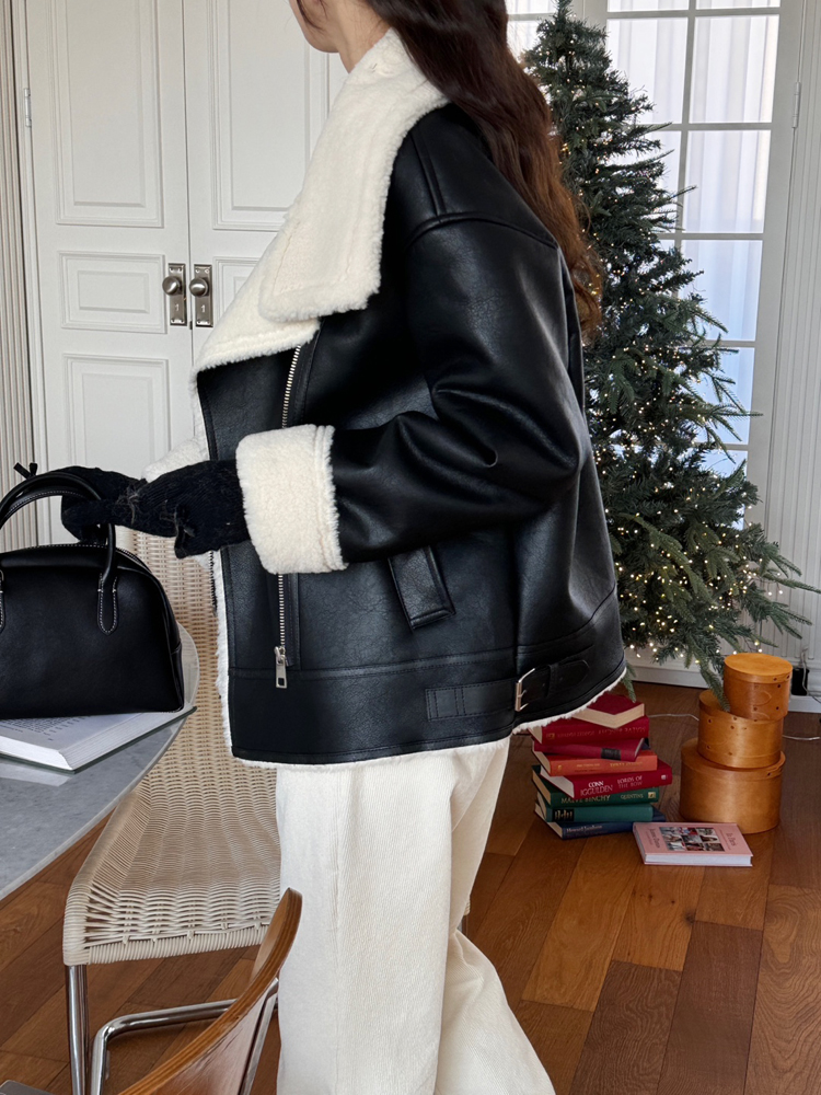 겨울철 따뜻하고 멋스럽게! 오버사이즈 하이넥 레더 무스탕 추천