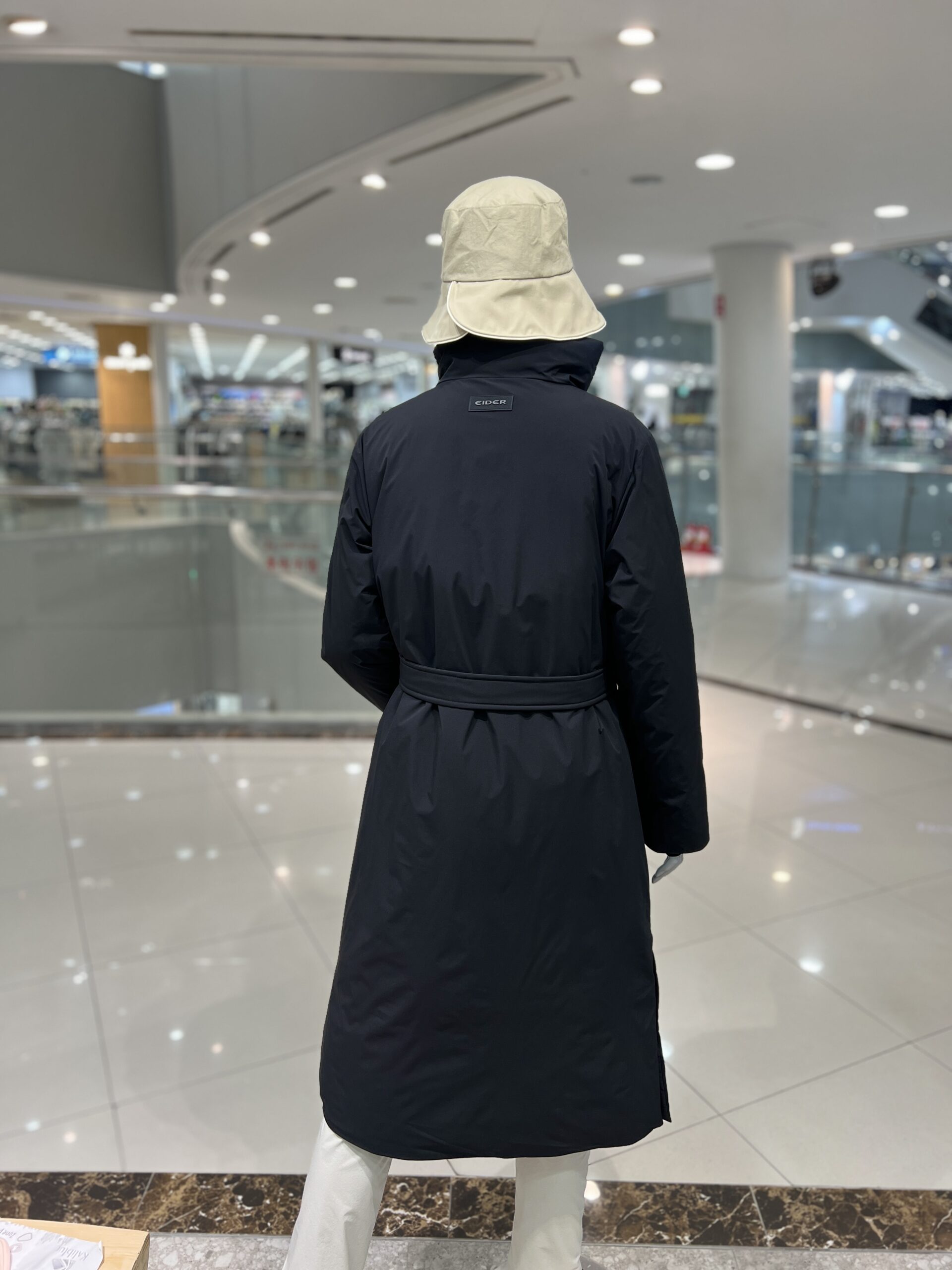 포근하고 고급스러운 여성 롱패딩, 겨울철 따뜻함을 책임지는 캐시미어 롱코트 추천