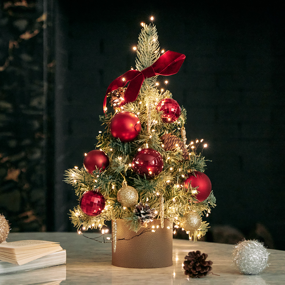 집에서 즐기는 크리스마스 분위기, 미니트리로 쉽고 예쁘게 꾸며보세요!