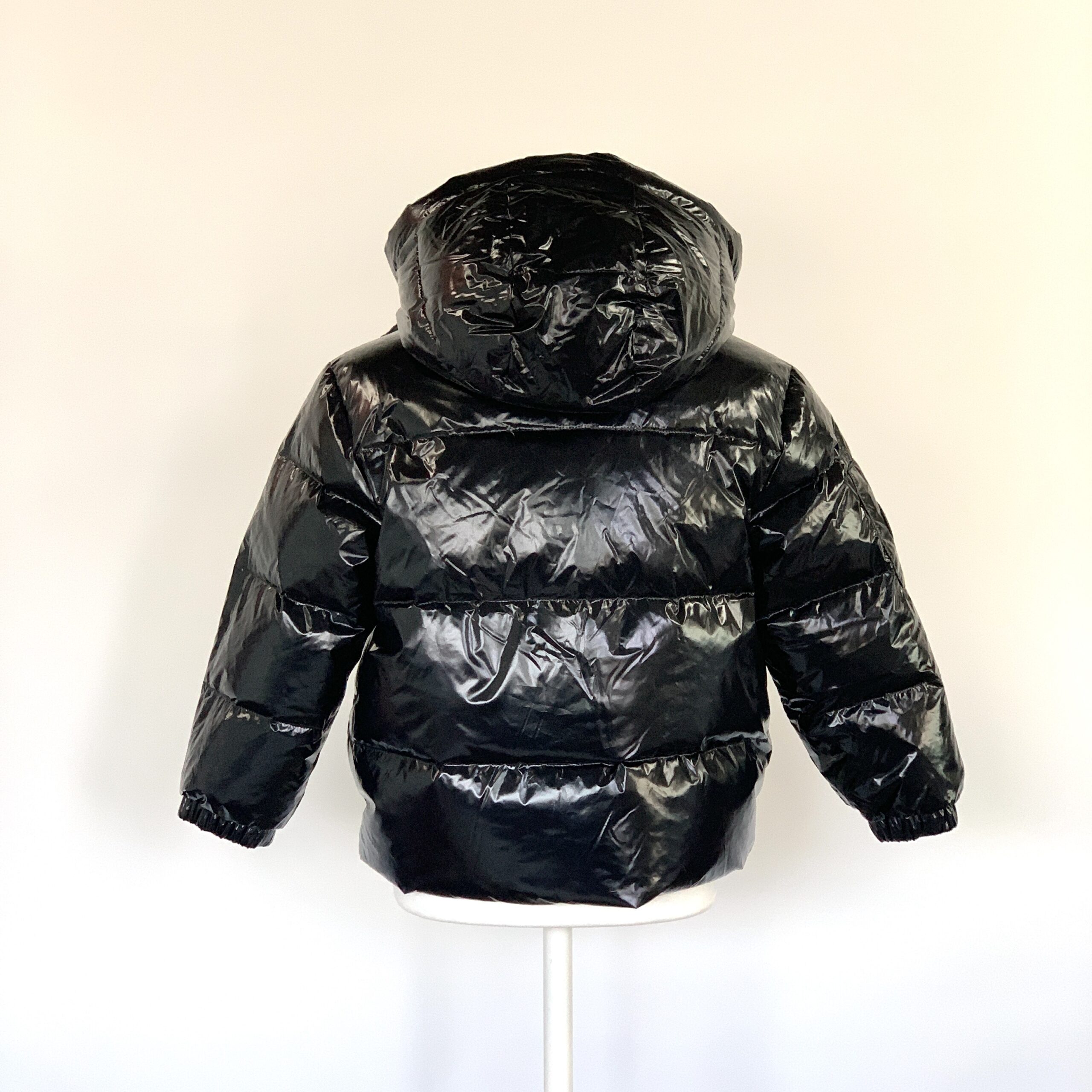 아이들을 위한 따뜻하고 실용적인 겨울 아우터, 뉴발란스 키즈 리버서블 덕다운 자켓 추천!