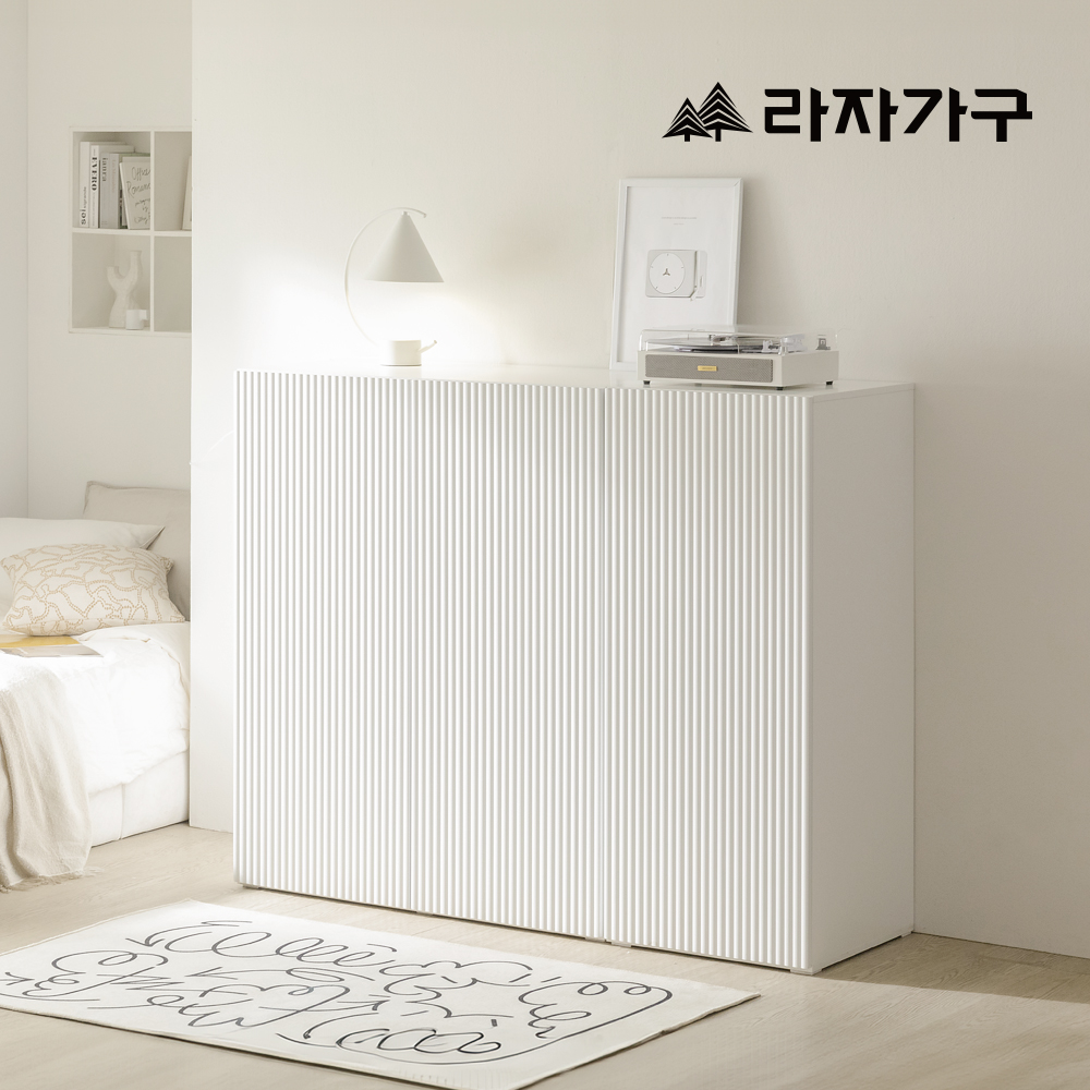 작은 공간도 넉넉하게! 낮은 빅수납 옷장으로 깔끔하게 정리하세요