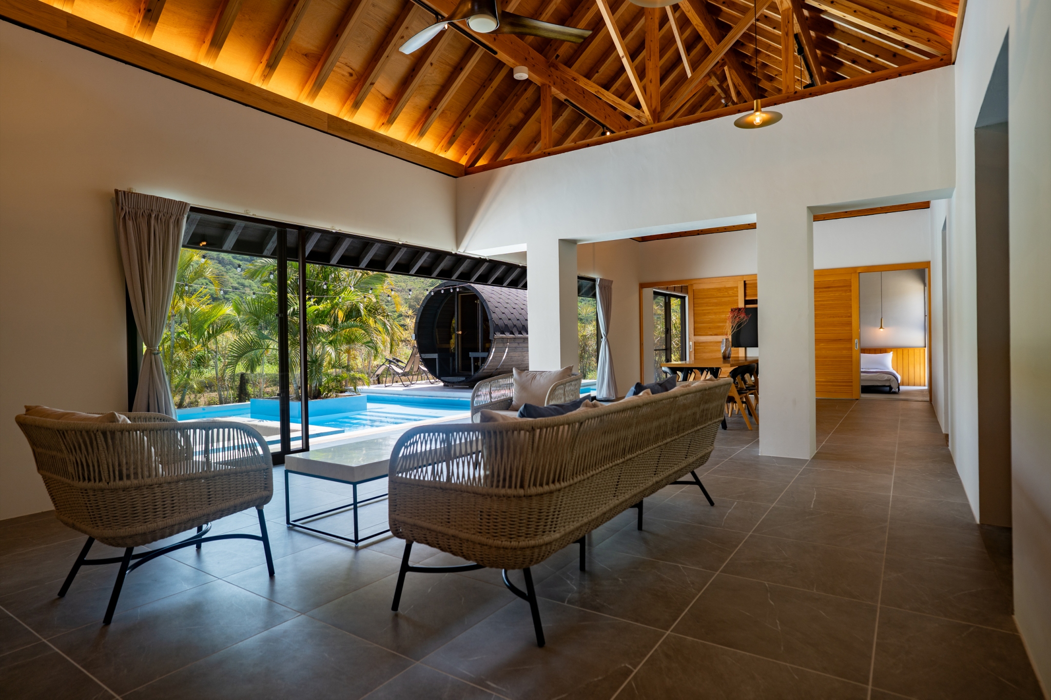 오키나와에서 가족과 함께하는 특별한 숙소 경험, 리플렉션 빌라즈 글란츠에서 보내는 여유로운 시간