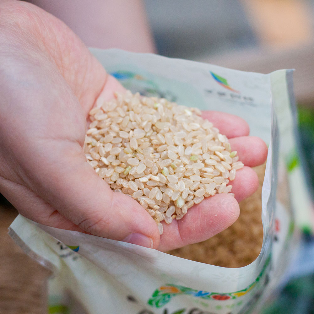 집에서 즐기는 건강한 유기농 오분도미쌀, 신선하게 당일 도정된 국산 쌀로 맛보세요!