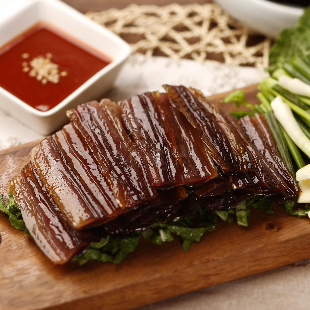 포항 구룡포에서 맛보는 과메기, 손질도 깔끔하게 야채세트와 함께!