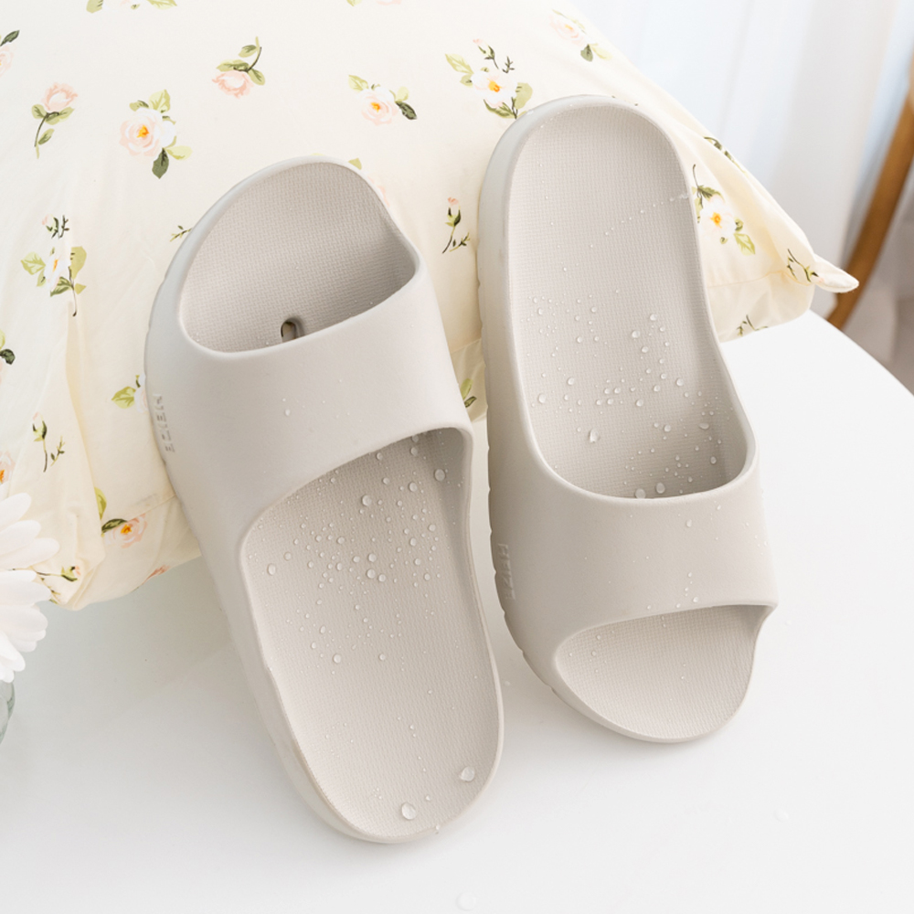 문에 걸리지 않는 편안한 욕실 슬리퍼 추천, 퓨어 발등낮이로 신기 좋아요!