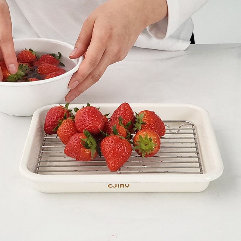 발뮤다 토스터기와 딱 맞는 노르딕 법랑 사각 트레이, 집에서도 쉽게 베이킹 즐기기