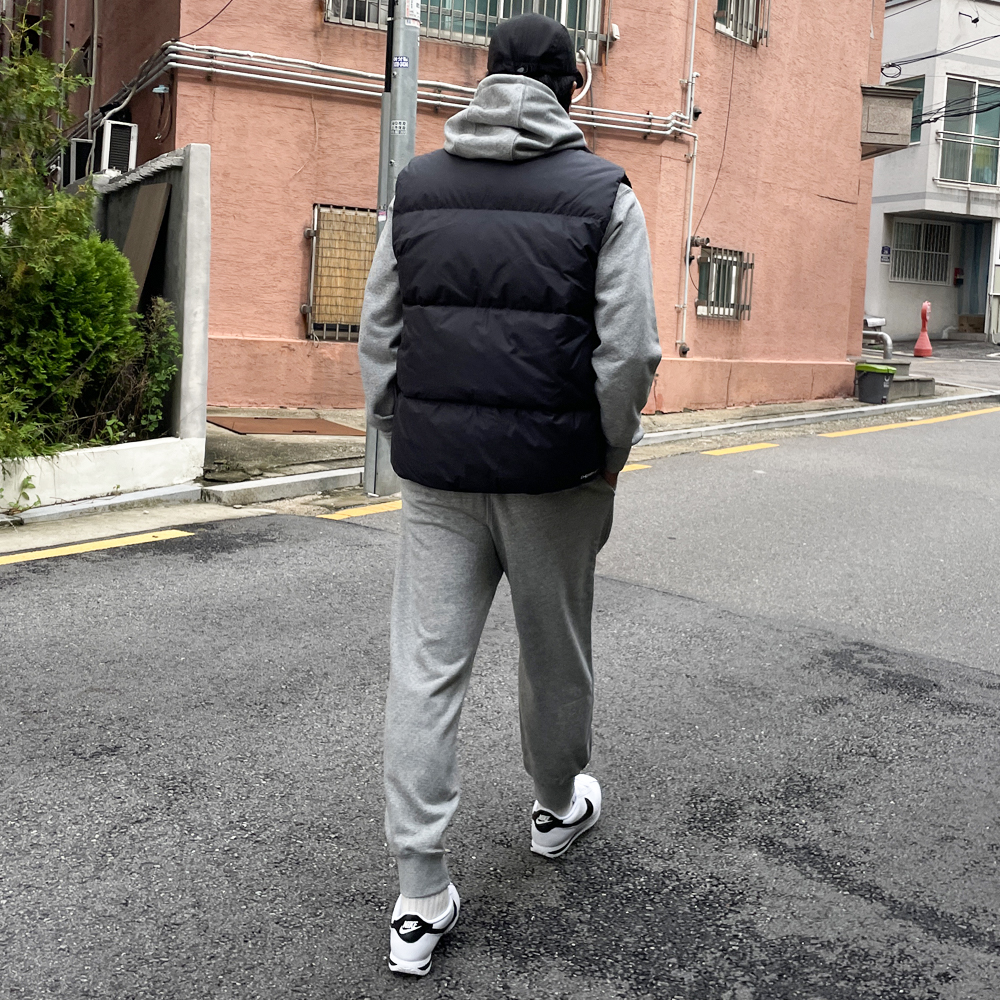 가볍고 따뜻하게! 나이키 패딩 조끼로 스타일 업하세요