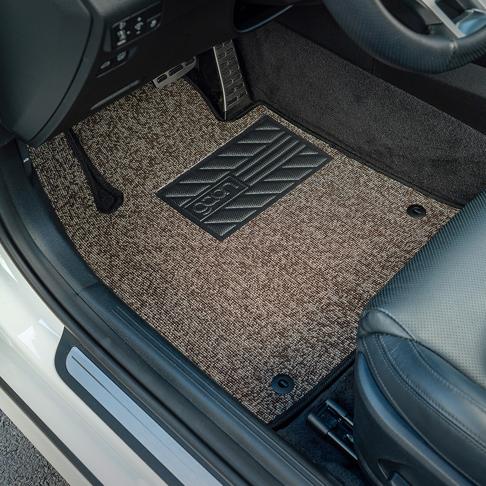 차량 운전석에 딱 맞는 카매트, 쉽게 교체하는 방법 알려드릴게요!