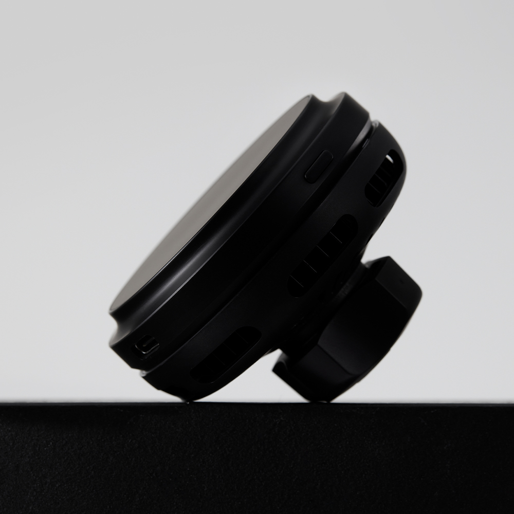 차량에서 편리하게 사용하는 Qi2.2 냉각 맥세이프 거치대, 핸드폰 고속 충전도 OK!