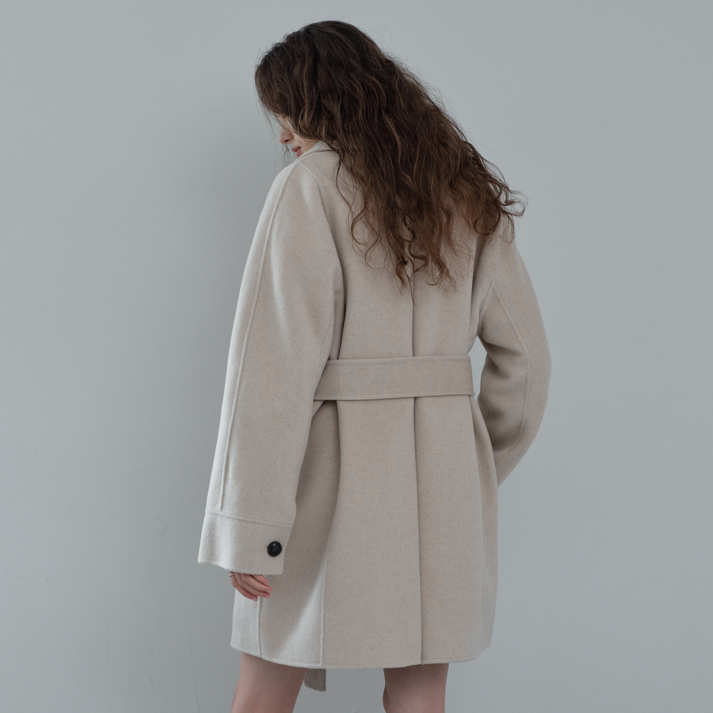 포근하고 세련된 캐시미어 하프코트, 이제 따뜻하게 입어보세요!