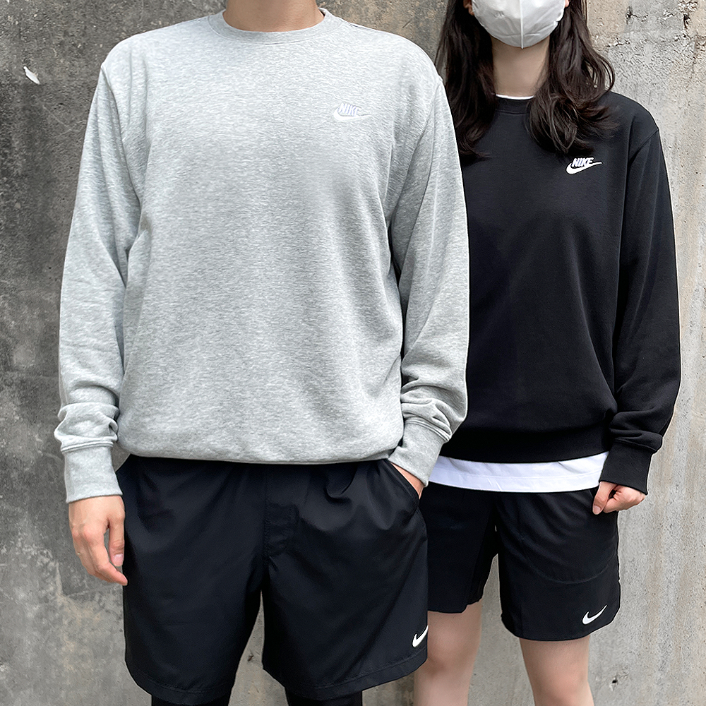 편하게 입기 좋은 나이키 맨투맨 스우시 티셔츠 추천