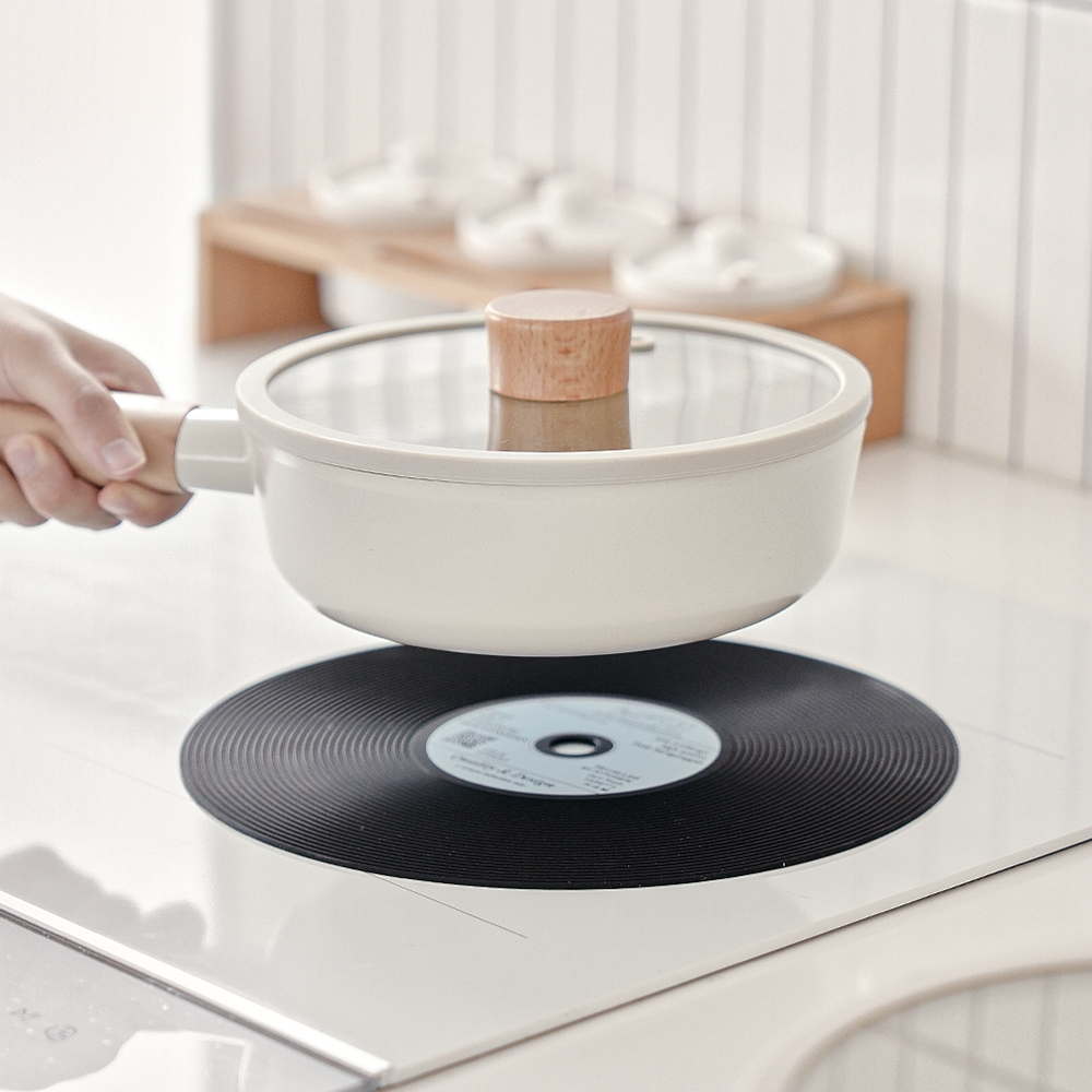 집들이 선물로 딱! 인덕션 보호용 실리콘 냄비 받침 매트 추천