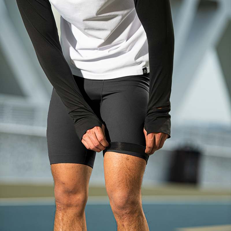 편하게 입기 좋은 남성용 하프팬츠, 마라톤과 트레일러닝에 딱이에요!