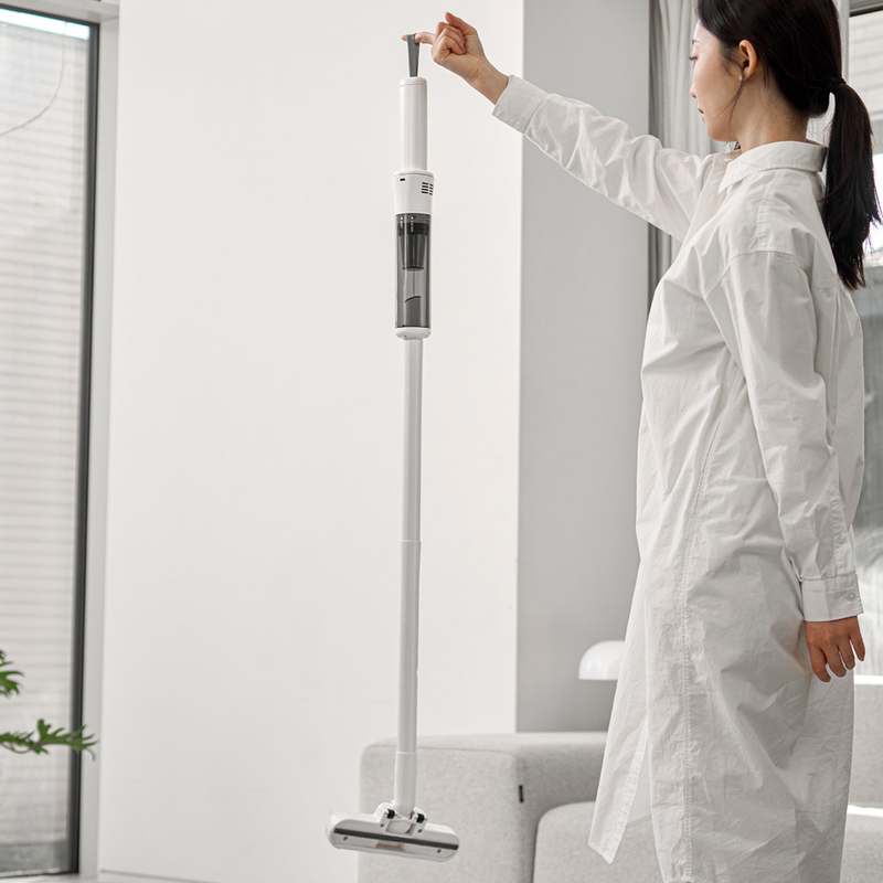 가볍고 작은 무선 청소기로 원룸도 깔끔하게 정리하세요!