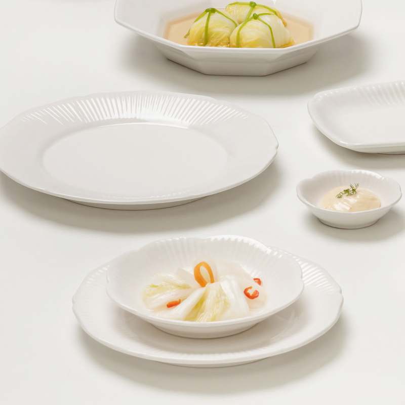 신혼집 꾸미기에 딱 좋은 깔끔한 흰색 그릇 세트, 한번 살펴보세요!