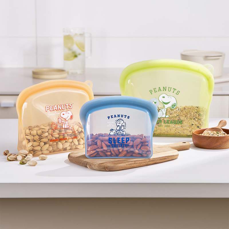 피너츠 스누피 디자인의 실리콘 지퍼백, 실용적이면서 귀여운 3개 세트로 만나보세요!