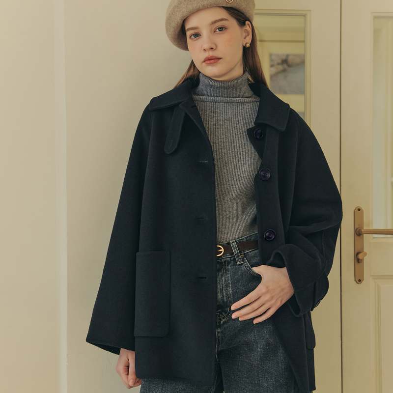 편안하게 입기 좋은 울 하프 코트, 지금 바로 만나보세요!