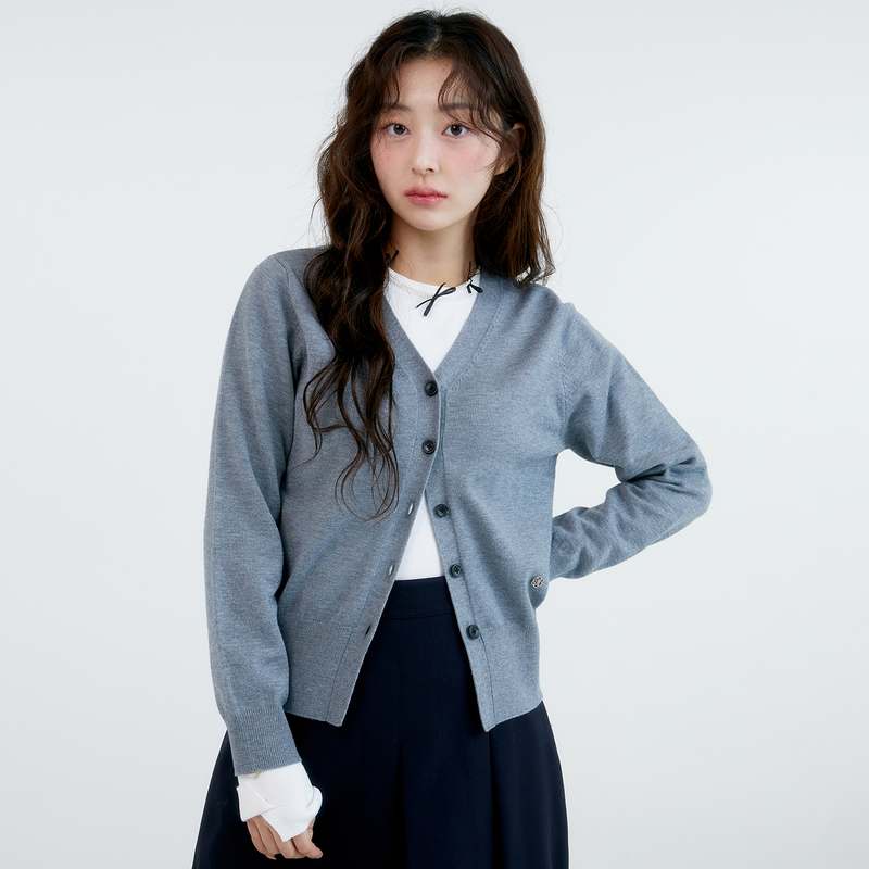 편하게 입기 좋은 로엠 브이넥 가디건, 지금 바로 만나보세요!