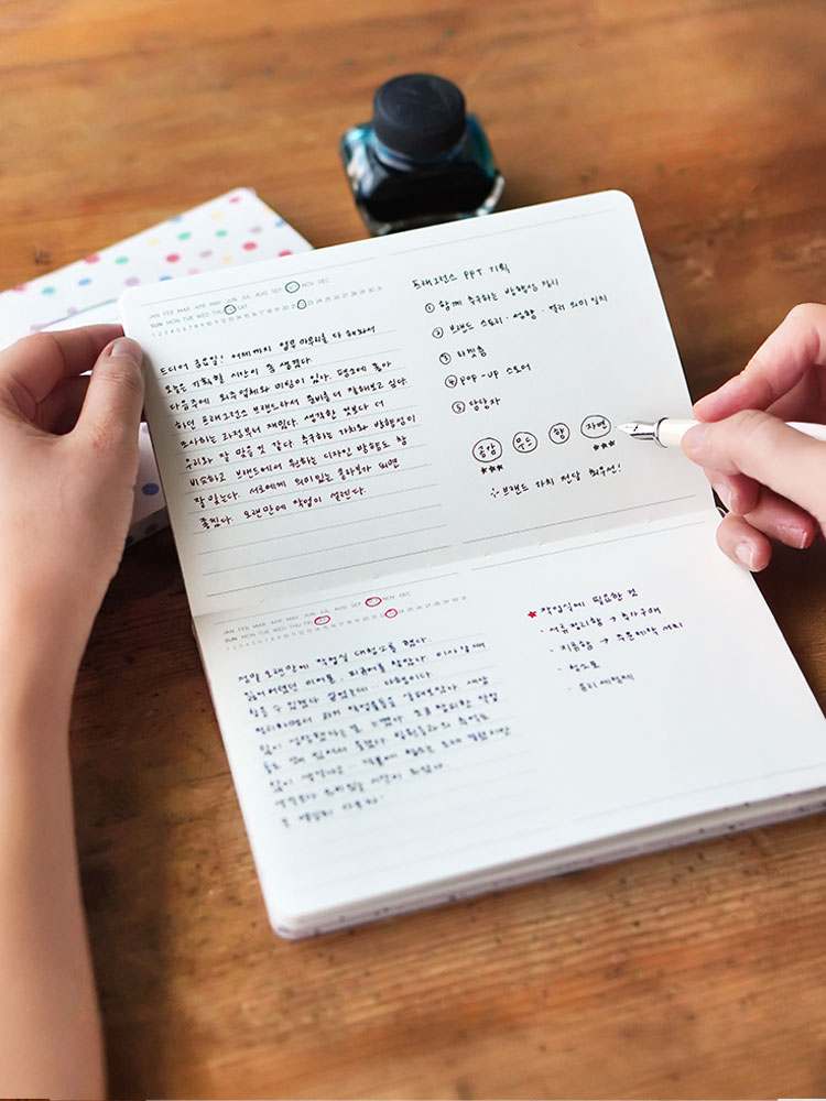 일상 속 소중한 기록, 3개월 동안 매일 쓰는 미니 만년 다이어리 추천