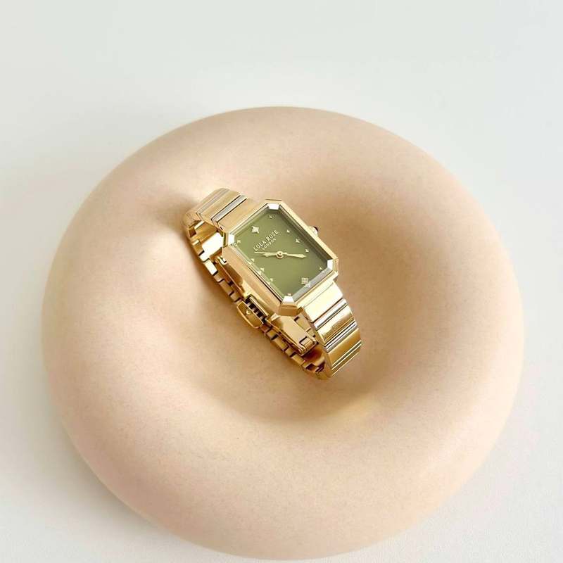 일상 속에서 빛나는, 롤라로즈의 그린 오닉스 시계 이야기