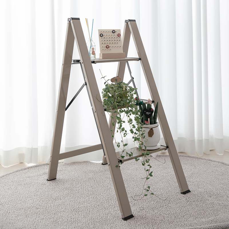 가정에서 간편하게 쓰는 접이식 알루미늄 사다리, 2단 이동 작업대 소개