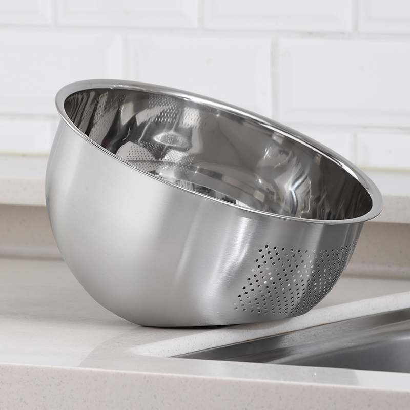 쉽고 빠르게 쌀 씻기! 스텐레스 세척볼로 간편하게 해결하는 방법