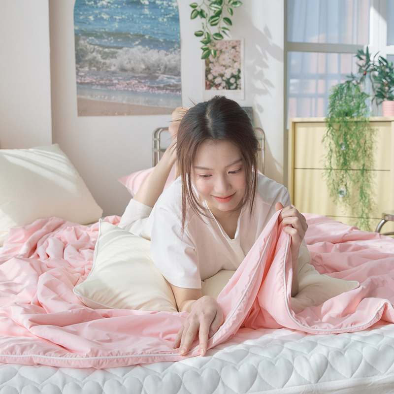 여름철 시원하게 쾌적하게! 부드럽고 시원한 냉감 이불 추천