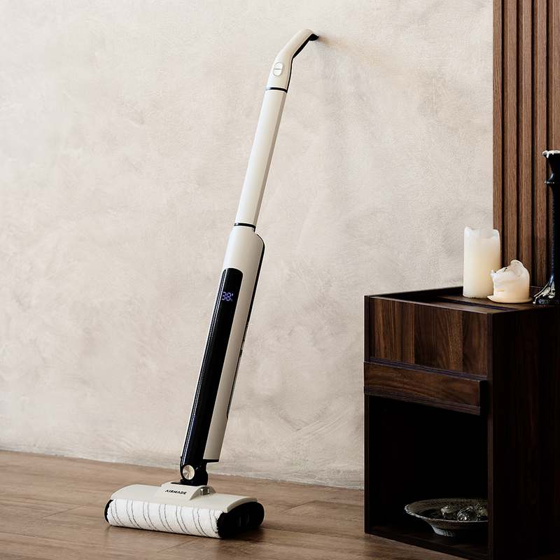 가볍고 강력한 무선 물걸레 청소기, 집안 청소가 훨씬 쉬워져요!