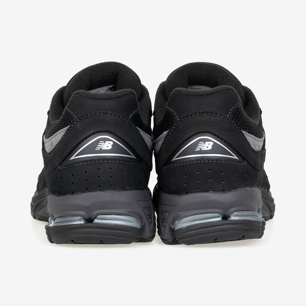 편하게 신고 싶은 뉴발란스 2002R 운동화, 어떤 점이 좋을까?