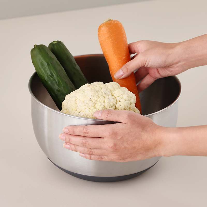 집에서도 쉽게 사용하는 만능 믹싱볼과 채칼 세트 추천!