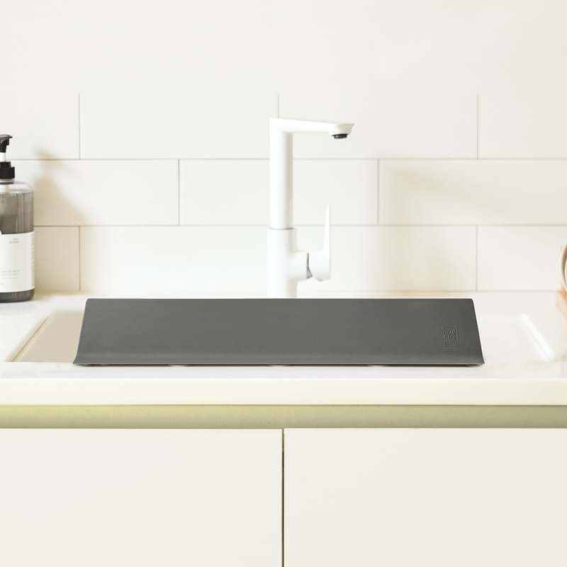 쉽고 편하게 싱크대 물막이 처마를 교체하는 방법