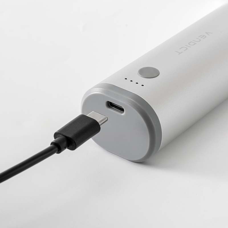 가볍고 강력한 무선 에어건으로 집안 곳곳을 깔끔하게!