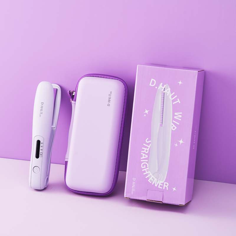 작고 가벼운 무선 고데기로 손쉽게 앞머리 볼륨 UP!