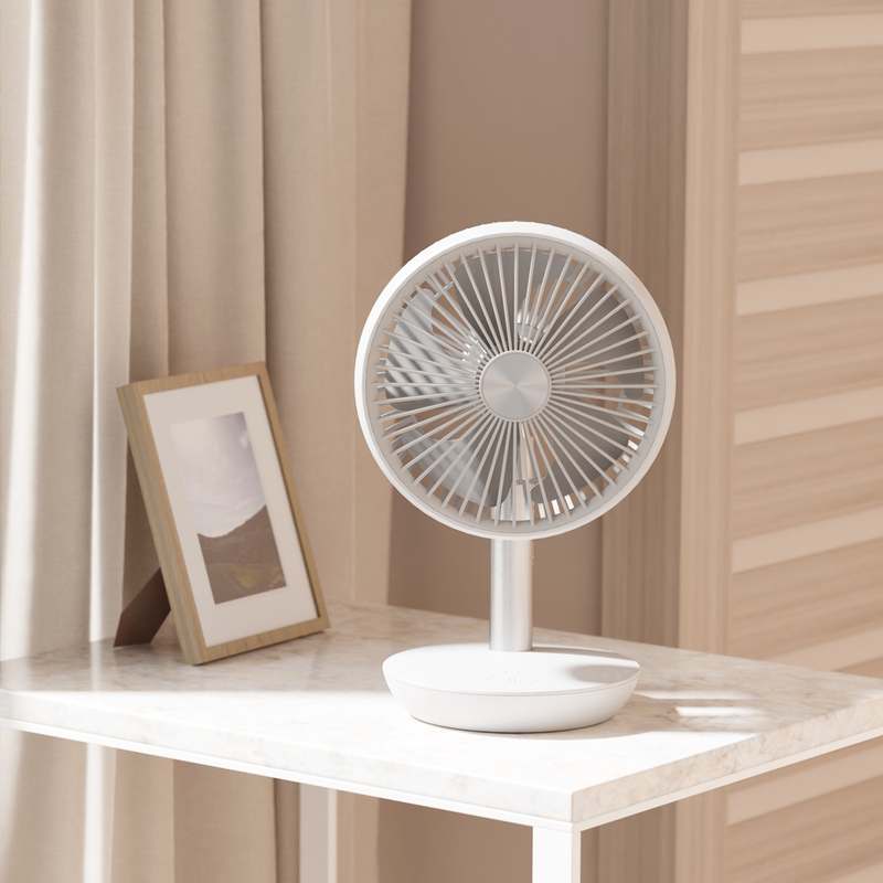 작고 가벼운 무선 선풍기, 캠핑이나 책상 위에 딱 좋아요!