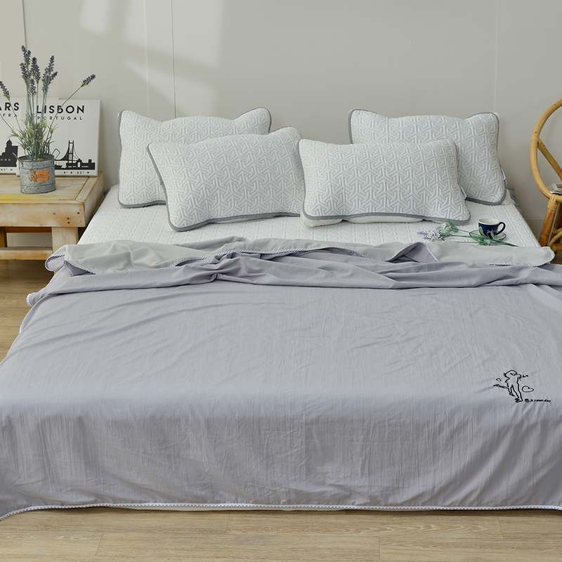 여름철에 딱인 부드럽고 시원한 이불 세트 추천!