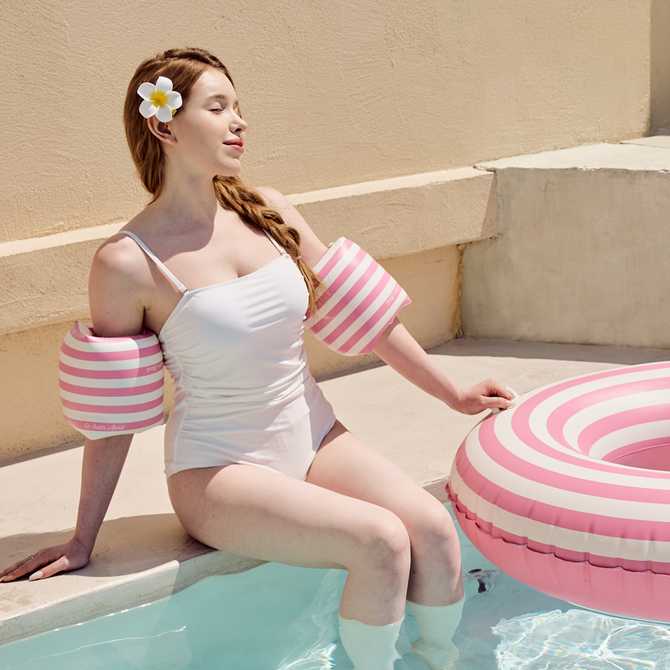 물놀이 즐거움을 더하는 스트라이프 암튜브, 어린이와 성인 모두 사용 가능해요