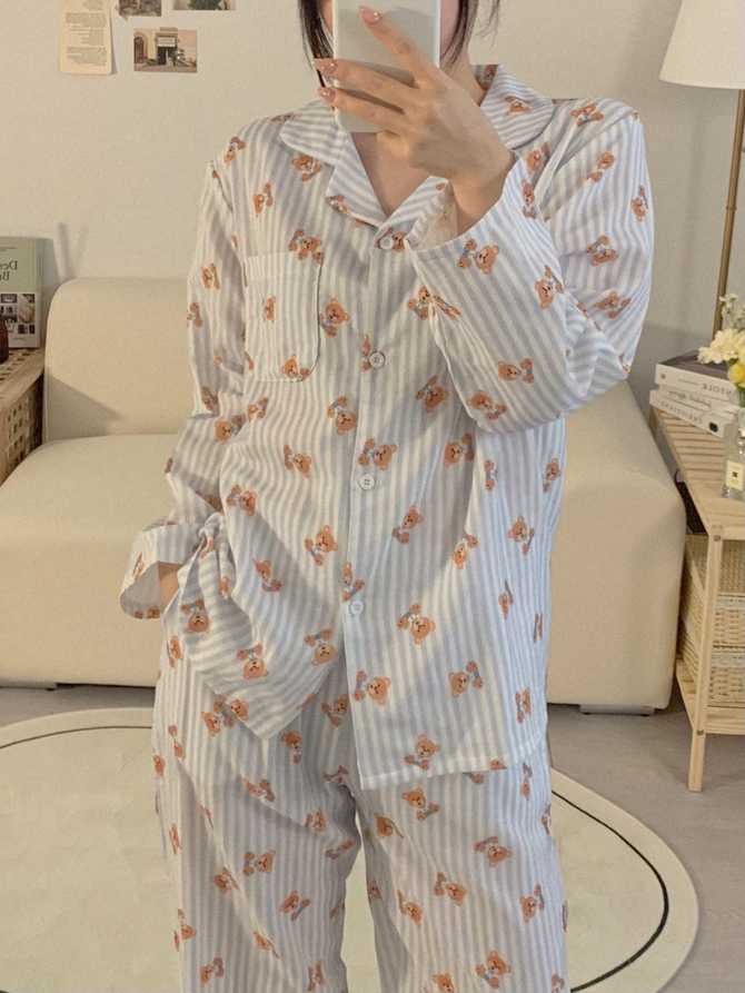 편안한 잠자리를 위한 곰돌이 긴팔 잠옷 세트, 실속형 커플 파자마 추천