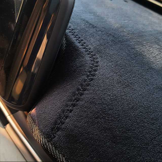 차량 내부를 깔끔하게 유지하는 논슬립 벨벳 대쉬보드커버 추천