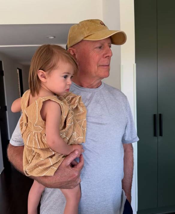 [연예뉴스] 브루스 윌리스 전두측두엽 치매로 가족이 뇌기증 결정, 자선 기금 출범 연예 뉴스