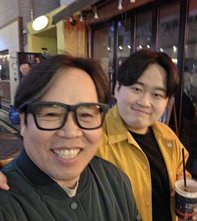 [셀럽소식] 정은표 아들 지웅, 대학생으로서 음악 활동과 가족 사랑 보여줘