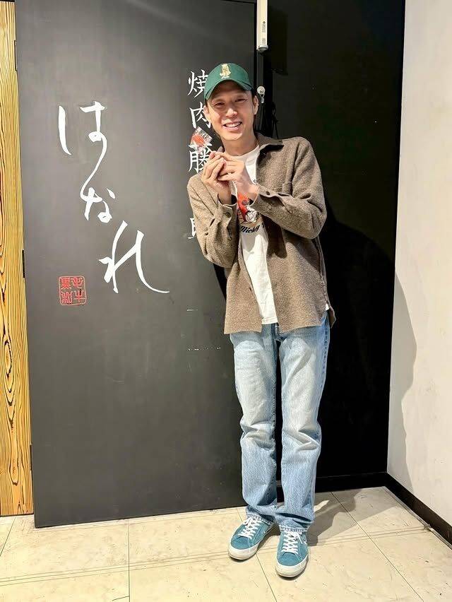 [연예뉴스] 박유천, 일본에서 근황 공개하며 아버지에 대한 그리움 드러내는 근황 사진 공개