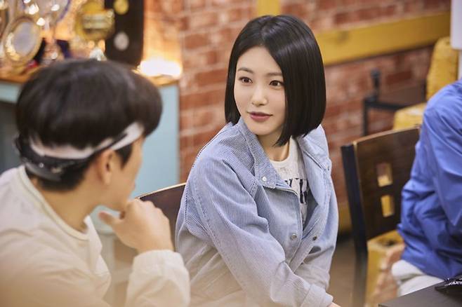 [셀럽소식] 배우 신예은, 예능서 솔직한 고백과 애교로 시청자 매력 폭발!