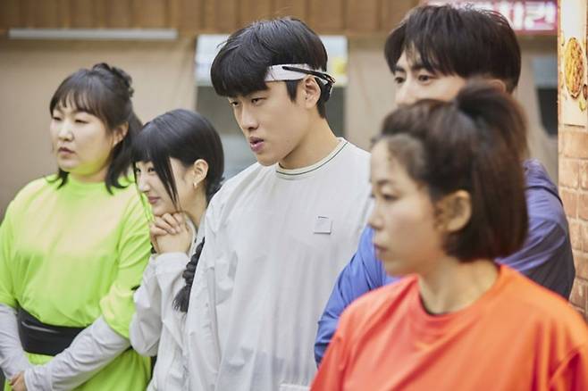 [셀럽소식] 배우 신예은, 예능서 솔직한 고백과 애교로 시청자 매력 폭발!