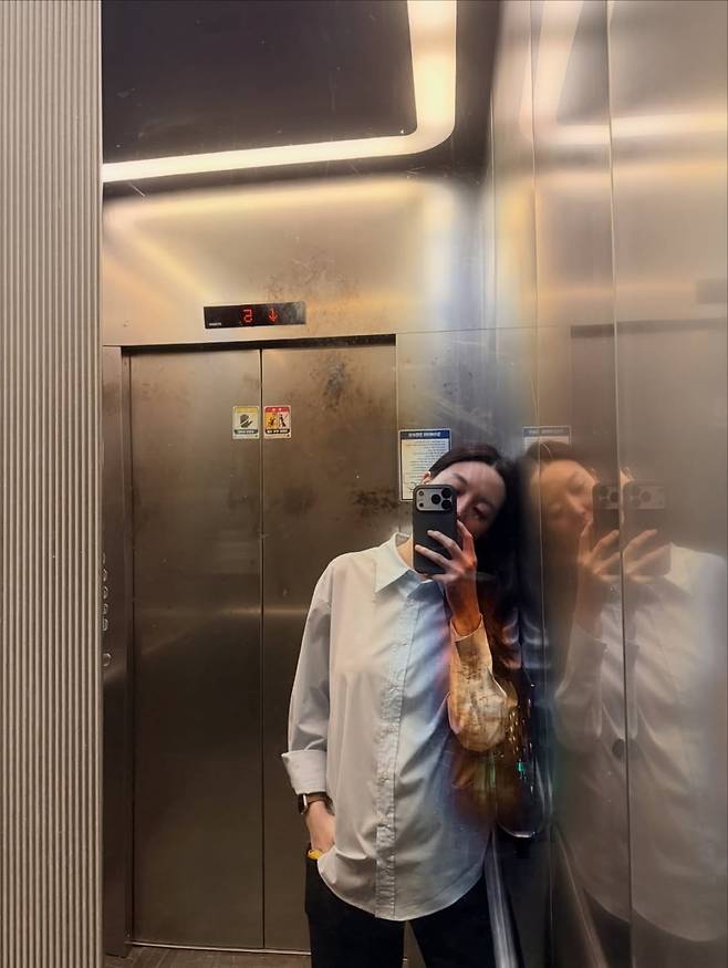 [연예뉴스] 김소영, 일상과 건강 다짐 담은 인스타그램 게시물로 팬들 응원 받아