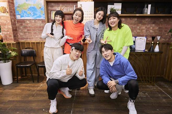 [셀럽소식] 배우 신예은, 예능서 솔직한 고백과 애교로 시청자 매력 폭발!