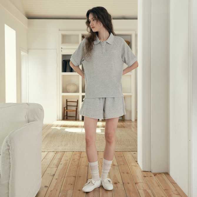 편하게 입기 좋은 와플 카라 티셔츠와 밴딩 숏츠 셋업으로 데일리 코디 완성하기