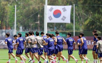 훈련 홍명보 감독 홍명보 감독과 한국 축구의 향후 전망은 어떻게 되는가? 관련 뉴스 이미지