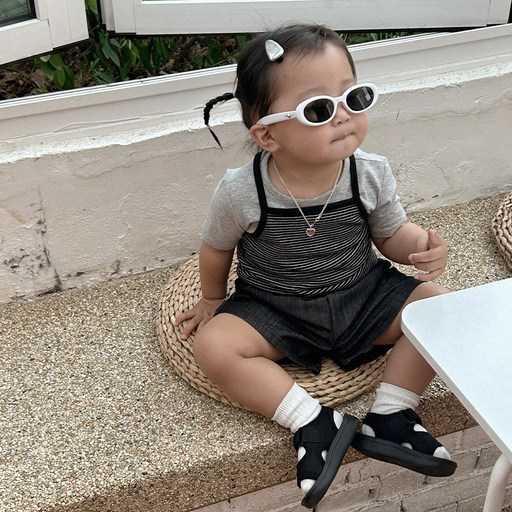 아이 눈 건강과 스타일 모두 챙기는 유아 선글라스 추천 1
