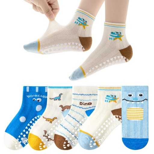 아이 안전을 위한 미끄럼 방지 양말, 어떤 걸 선택할까? 1